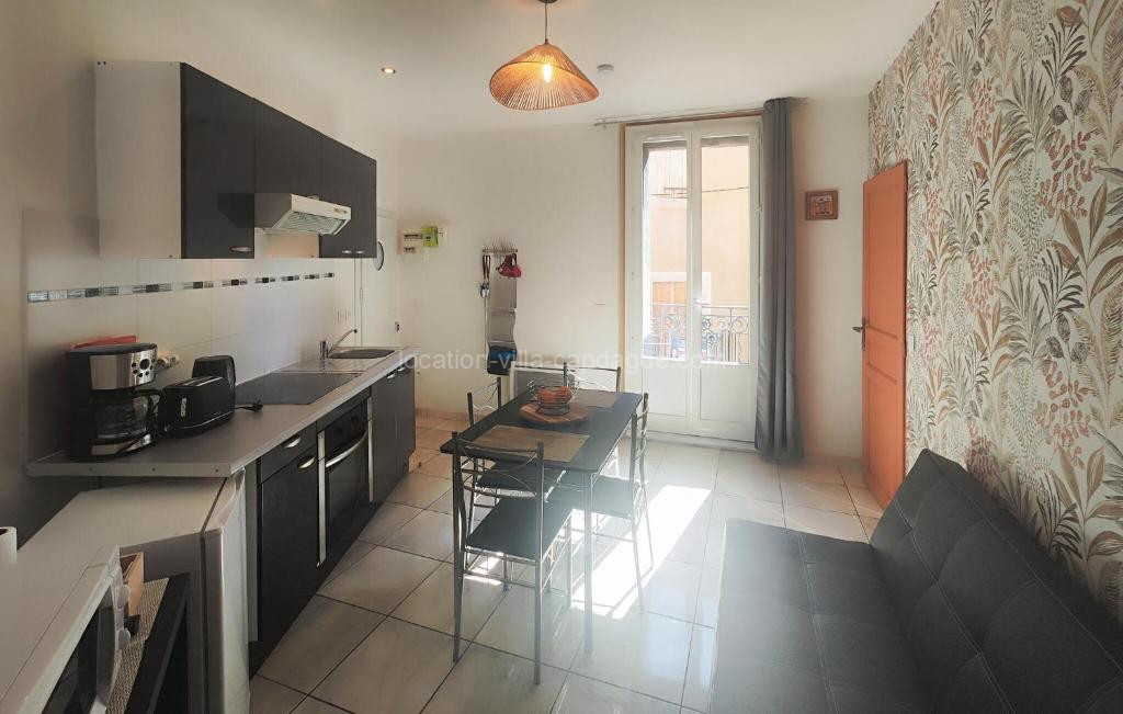 Photo de 1 Bedroom Lovely Apartment In Agde