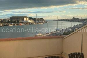 Appartement calme vue sur l'hérault et la mer à Agde