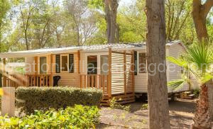 Mobil-home 6 pers, tout confort Clim, piscine & animations à Agde