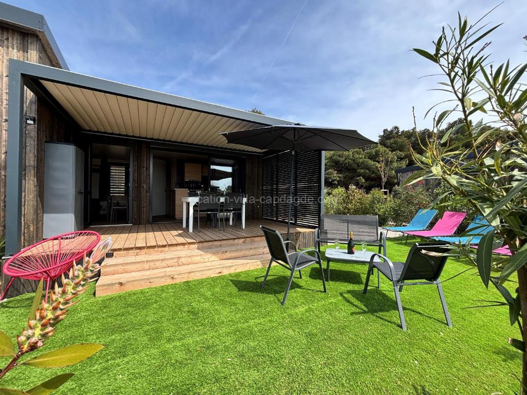Photo de Chalet 2 chambres proche plages et Canal du Midi - FR-1-783-47