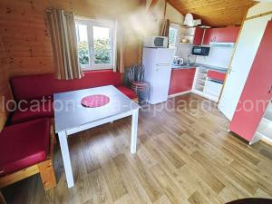 Chalet climatisé 6 pers., piscine chauffée, parking, terrasse teck, calme près plages et commerces - FR-1-607-59 à Agde