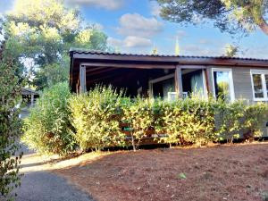 Bungalow paisible à Agde avec piscine partagée à Agde