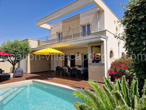 Heated pool, indoor spa, 5bedroom, 10pl, near Cap d'Agde, Mediterranean à Agde